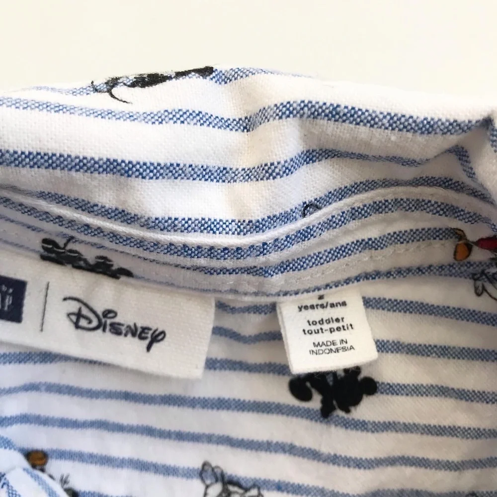 BABygap x Disney Mickey Mouse print button  down shirt EUC 2T